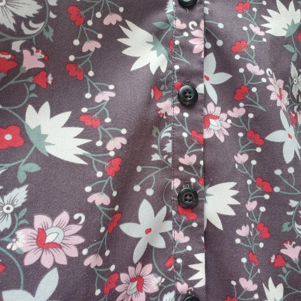 Cabi 5210 Women Sleeveless Floral Button Front Blouse Gray Red Small - Picture 7 of 8